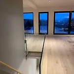 Huge Mansion With Spa, Pool, Steam,bar, Cinema Villa *