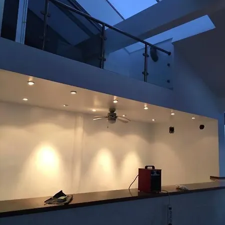Villa Huge Mansion With Spa, Pool, Steam,bar, Cinema