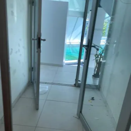 Villa Huge Mansion With Spa, Pool, Steam,bar, Cinema *